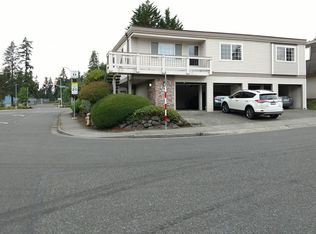 14302 NE 7th Pl #4, Bellevue, WA 98007