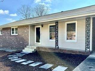 3052 Robinson Rd NE, Marietta, GA 30068