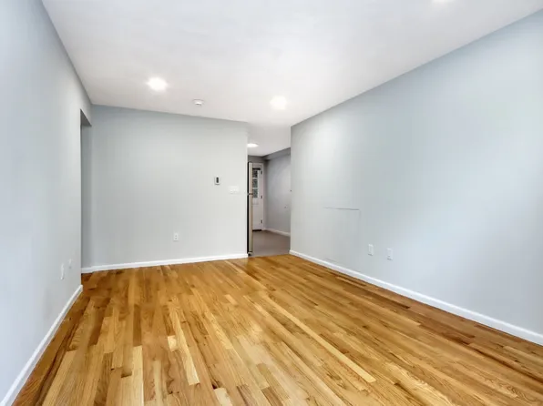 401 Washington St #1, Westwood, MA 02090