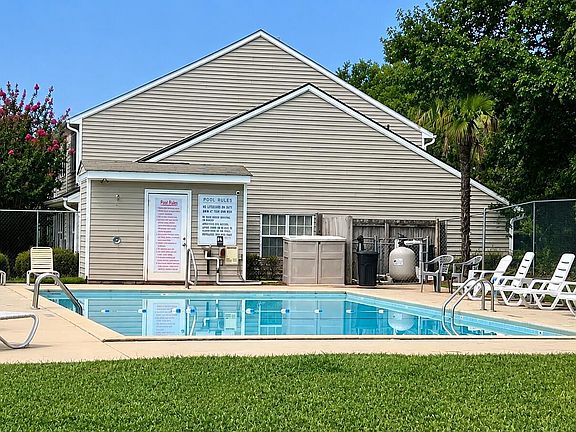 2nd image of 4644 Brookwood Lane