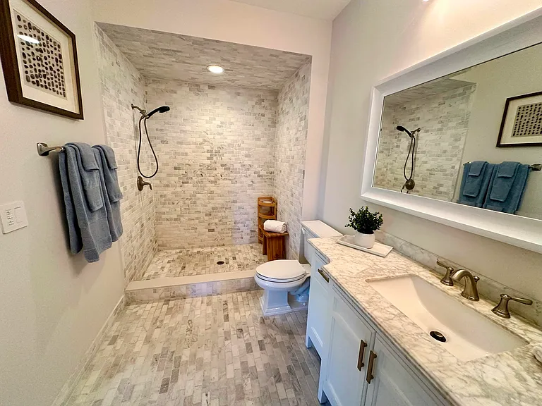 365 SE 6th Ave #203 — Photo 37