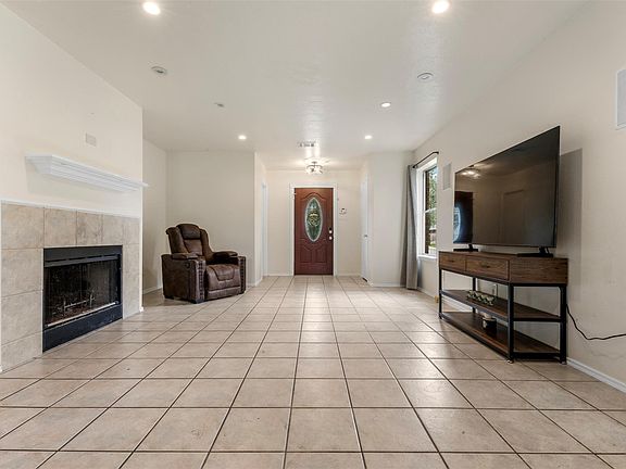 4th image of 3722 Oak Lace Dr