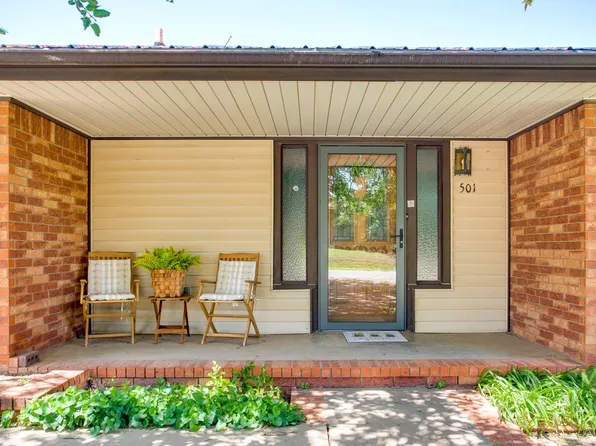 500 N Maple St, Ringwood, OK 73768