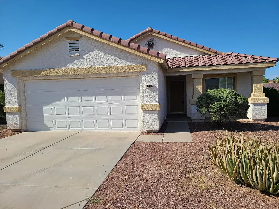 10424 W Medlock Dr