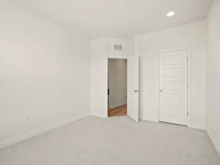 42348 Zenith Ter — Photo 40