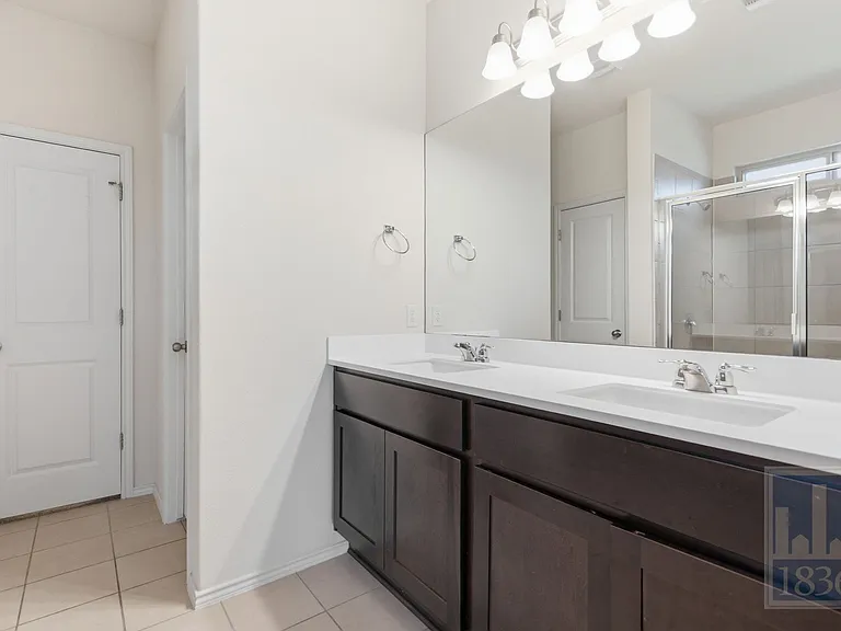729 Manzano Ln #T3 — Photo 13