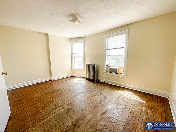 2nd image of 1113 H St #C3