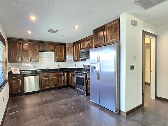 5th image of 314 N Iowa Ave APT D