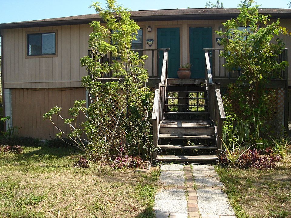Duplex: 2 Bedroom 1 bath, each side
