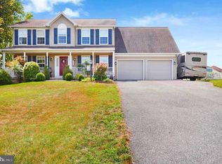 1098 Jason Dr, Greencastle, PA 17225