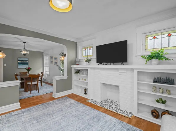 (undisclosed Address), Saint Louis, MO 63109