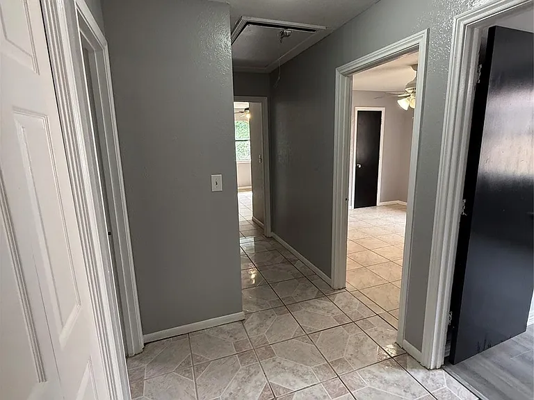 11611 Stone Bridge Dr — Photo 15