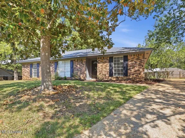 55 Pebble Hill Dr, Brandon, MS 39042
