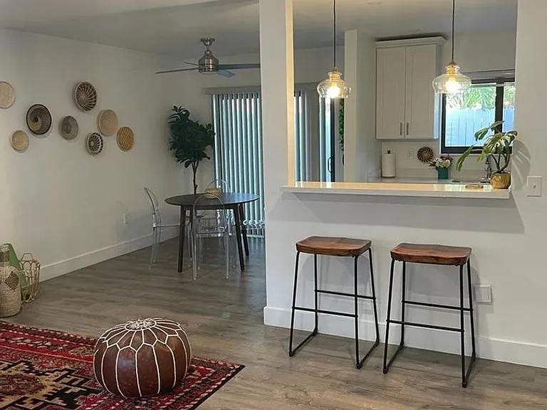 2915 Center St #2917 — Photo 1