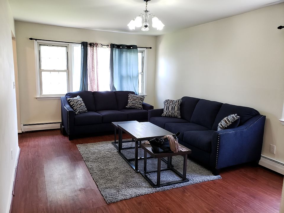 1st image of 108 Ardmore Ave #2