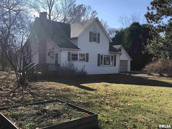 3rd image of 705 W Avenue H