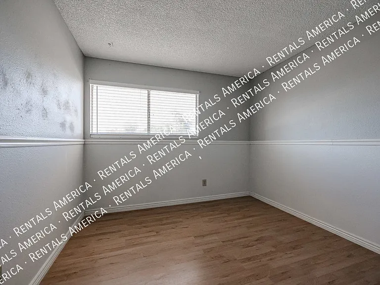 1052 S San Jose #2 — Photo 19