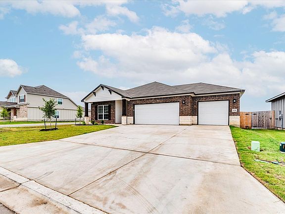 3rd image of 8716 Glade Dr