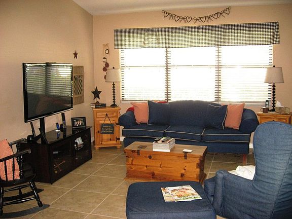 Home For Sale In Port saint lucie