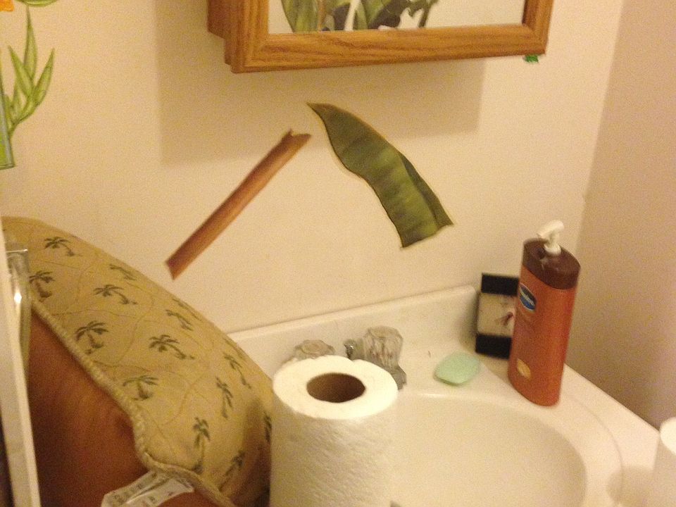 1/2 bath