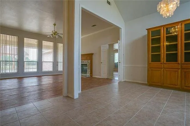 320 Twin Creek Dr — Photo 7