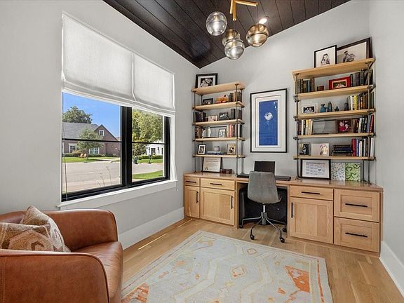 4th image of 3908 Ann Arbor Ct