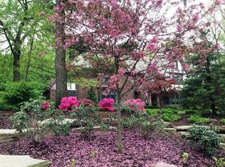 18400 Shaker Blvd, Shaker Heights, OH 44120