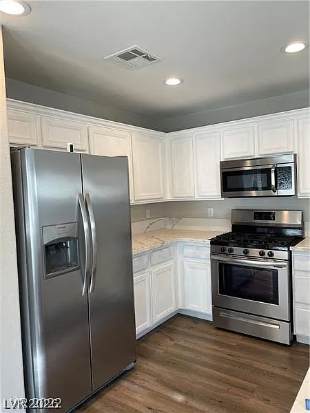 3 bed, 2.5 bath, 1417 sqft, $1,925 — Photo 4