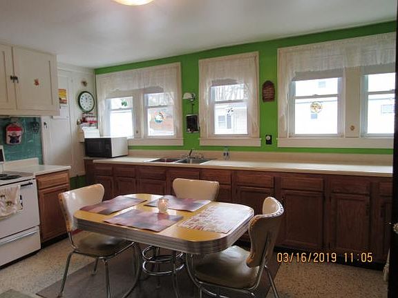3rd image of 25 Pierce St