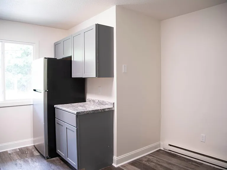 Oakbrook Manor Apartments — Photo 26