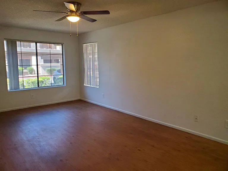 839 S Westwood St #180 — Photo 6