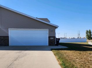 4807 55th St S, Fargo, ND 58104