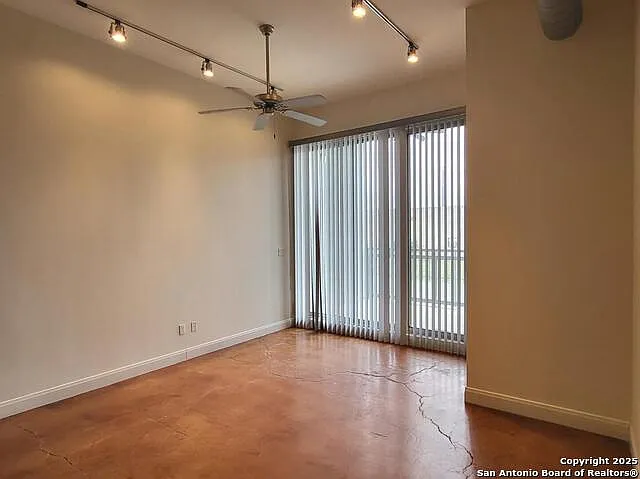 831 S Flores #3104 — Photo 4