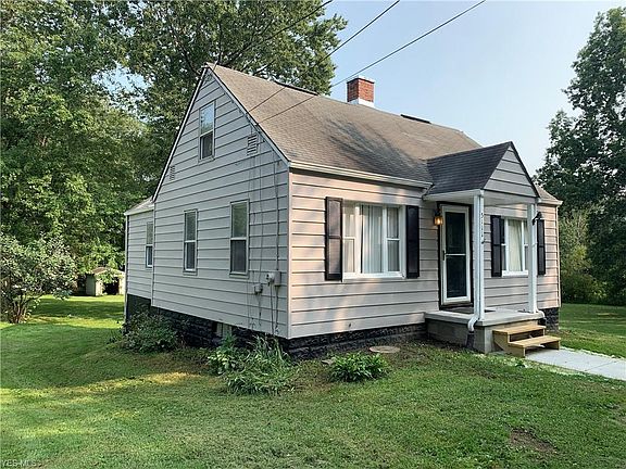 2nd image of 5111 Lesh St NE