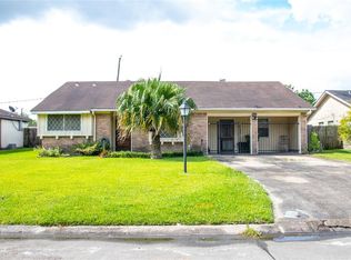 111 Grantham Rd, Baytown, TX 77521