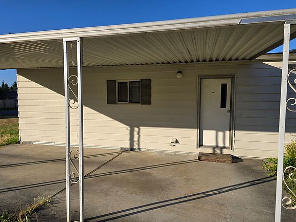 2nd image of 240 Serpentine Ave