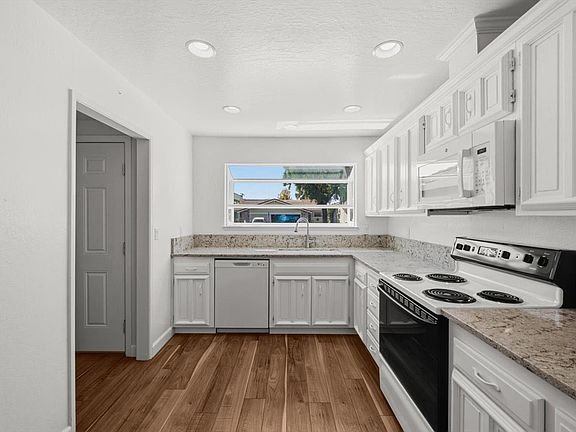4th image of 115 Bryce Way