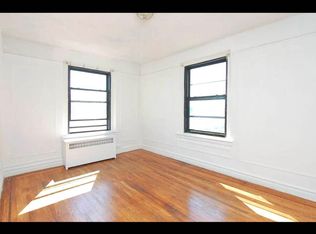 30-67 33rd St #3A, Astoria, NY 11103