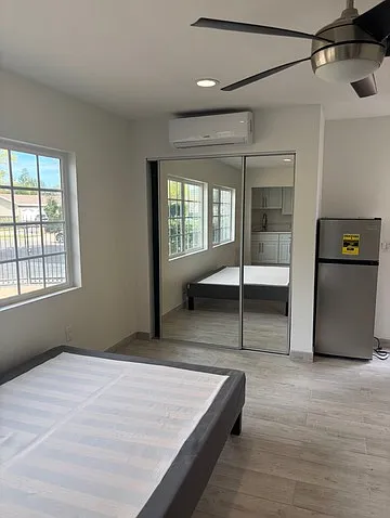 Studio, $1,750 — Photo 4