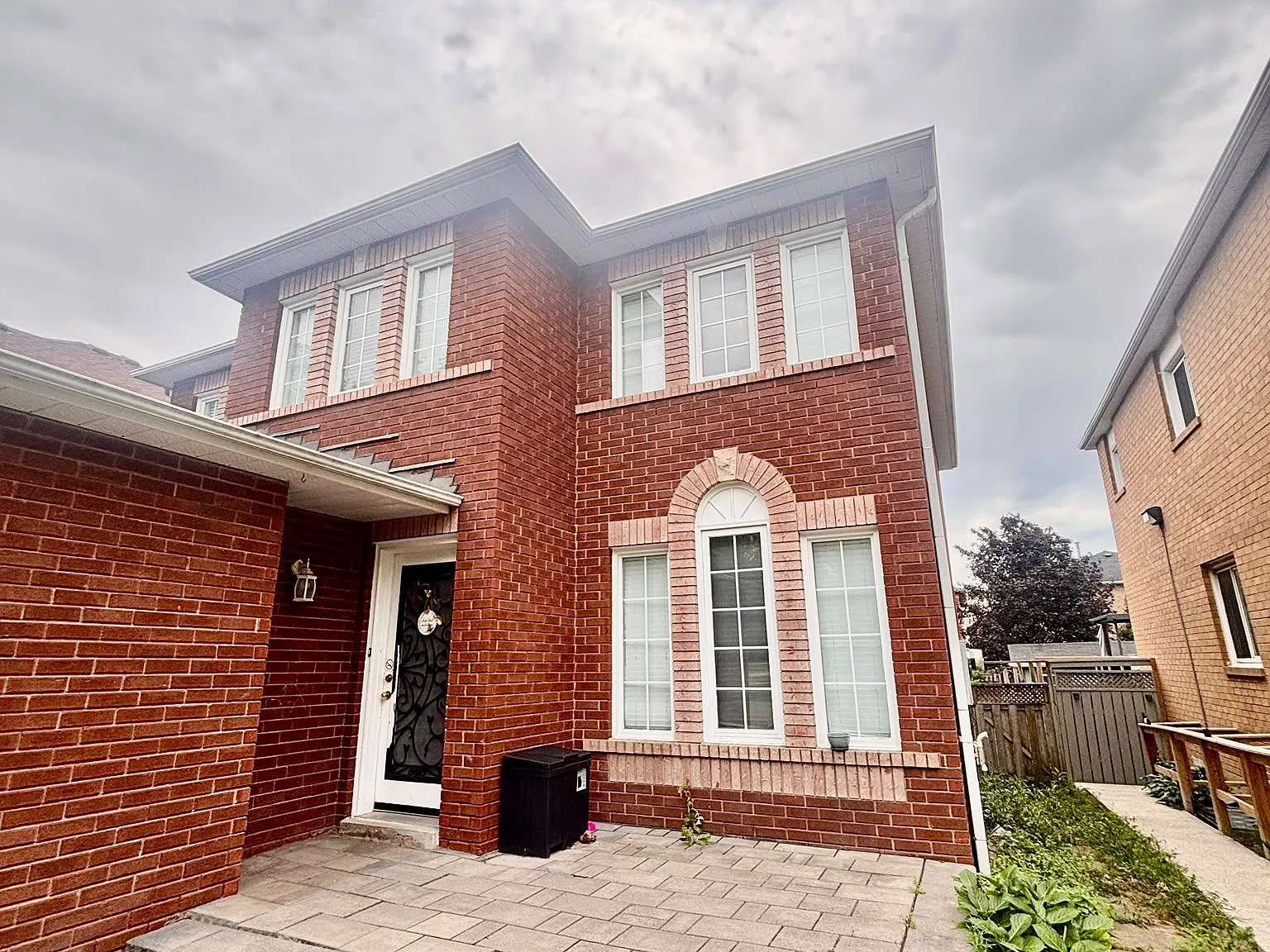 4 bed, $3,300 — Photo 2