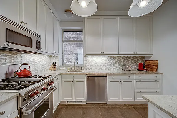 Rented by Redfin Real Estate | media 11