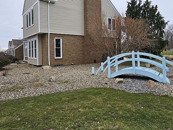 3rd image of 2271 Foxden Dr
