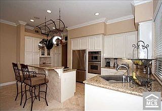 2nd image of 885 S Cottontail Ln