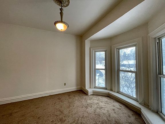 2nd image of 210 W Van Buren St #4