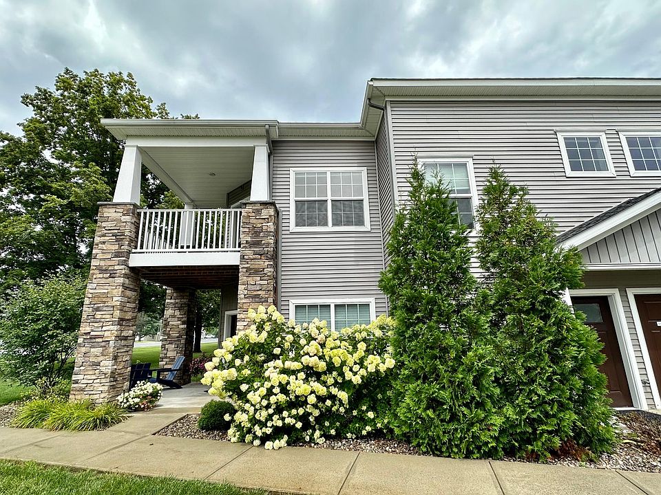 1st image of 9 Marions Way #9