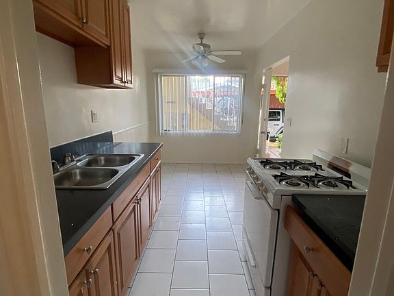 2nd image of 325 Burchett St APT B