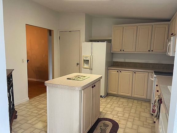 3rd image of 5400 Patricia Dr