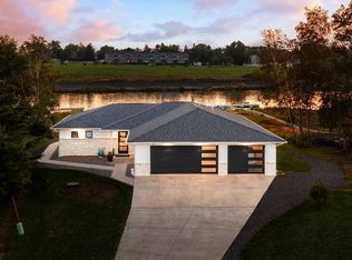 546 Marina Dr, Superior, WI 54880