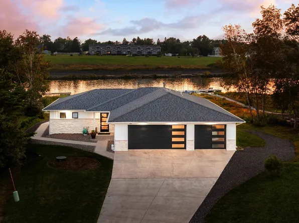 546 Marina Dr, Superior, WI 54880