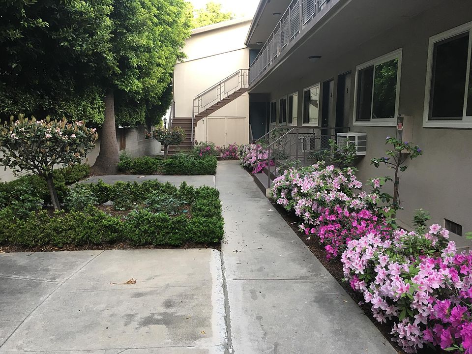 1st image of 241 S Oakland Ave APT 2